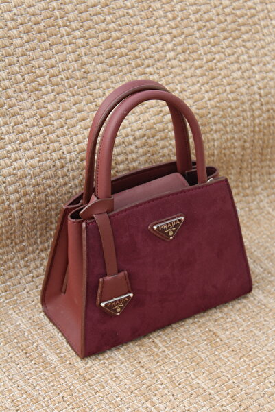 Yama Yagi حقيبة يد وكتف من جلد الغزال باللون الأحمر الداكن مع حزام طويل متقاط...