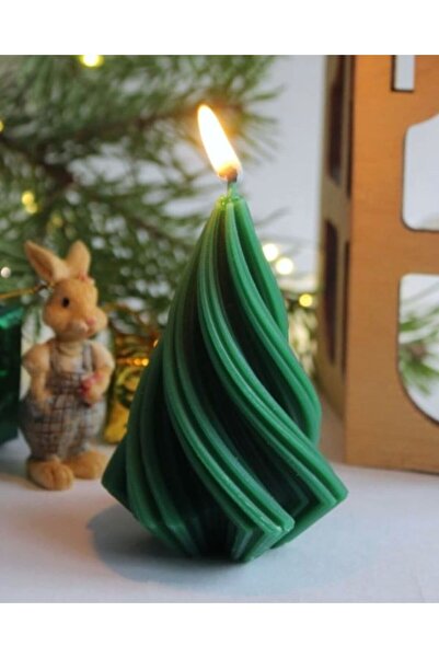 Handmade Decorative Christmas scented soy wax candle - Large spiral fir tree