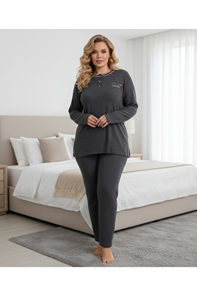 Temporium Women's Winter Smoked Large Size Collar Buttoned Long Sleeve Interlock Pajamas Set