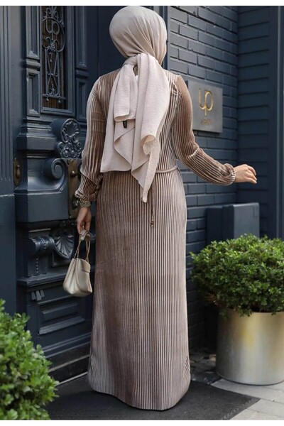 Neva Style Pleated Mink Velvet Hijab Dress 22751V