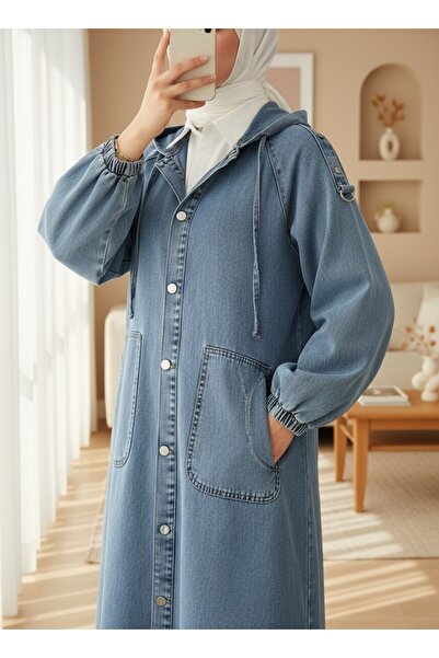 Modamorfo قبعة دينم بزر أمامي وغطاء للرأس وتفاصيل جيوب - أزرق جليدي