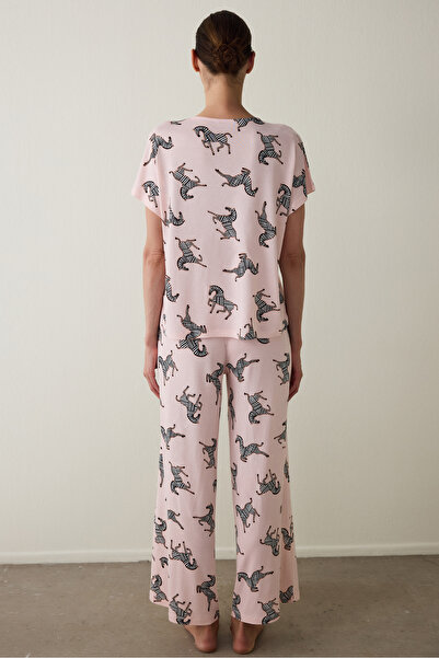 Penti Aging Hellrosa Pyjama-Set mit Hemdkragen und Kollageneffekt