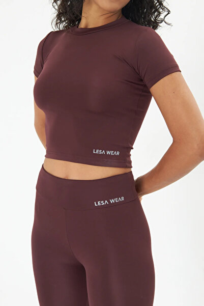 Lesa Wear Sports Crop T-Shirt - Απαλό Αφής, Εφαρμοσμένο, Κοντό Εφαρμοσμένο