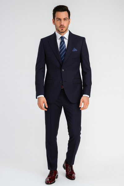 BLU 190's Klasik Takım Elbise