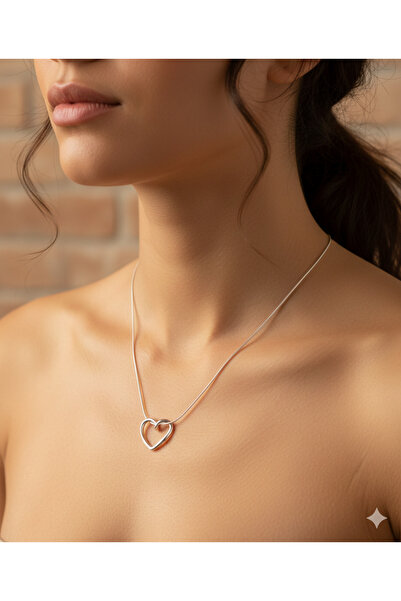 Jewerly قلادة على شكل قلب باللون الرمادي للنساء