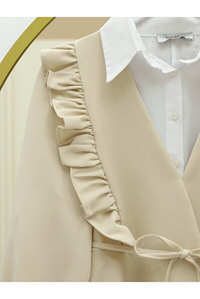 Modamorfo Kimono Suit with Ruffled Front, Lace-Up Skirt and Layered Trousers - Cream