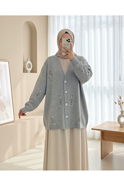 Modamorfo Floral Embroidered Shiny Buttoned Knit Cardigan - Gray