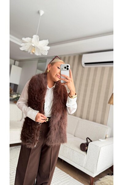 Khloe Faux Fur Scarf with Detailed Stitching, Brown