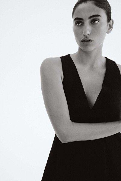 H&M فستان بتنورة واسعة