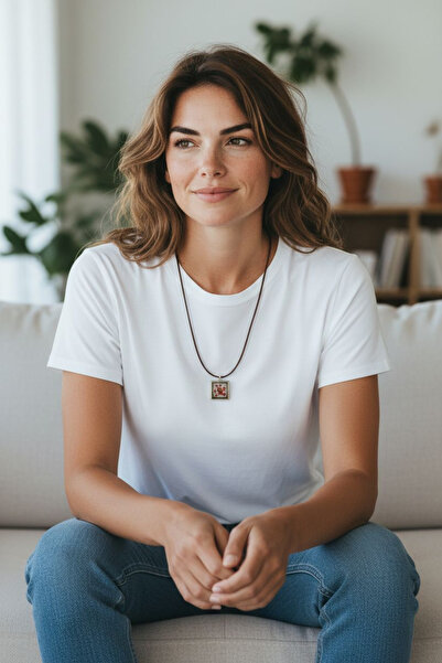 Pawnest Handmade Natural Red Flower Handmade Epoxy Pendant – Burgundy Waxed C...