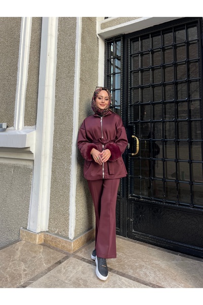 W WARGA Scuba Suit with Furry Sleeves