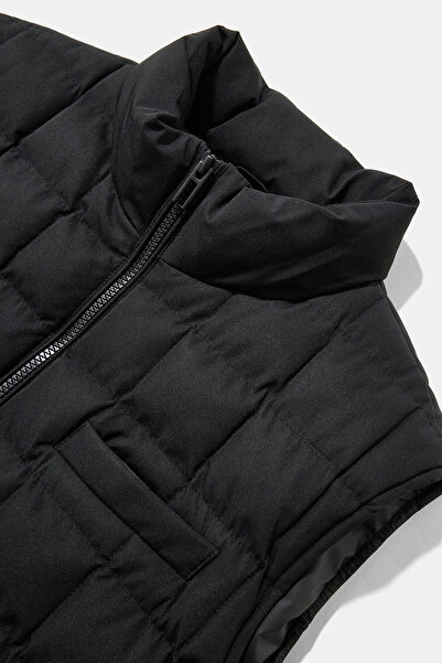 W Collection ZIPPERED BLACK VEST