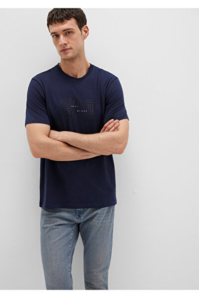 Mavi Schwarz bedrucktes, marineblaues T-Shirt mit normaler Passform / normaler Schnittform 0612866-86415