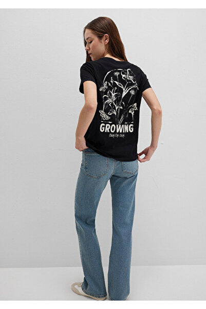 Mavi Schwarzes T-Shirt mit Blumenmuster, halb schmal geschnitten, 1613476-900