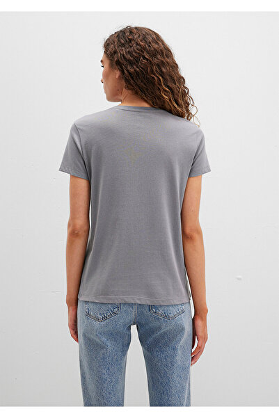 Mavi Graues T-Shirt mit Schmetterlingsdruck, halb schmale Passform / halb schmale Passform 1613453-91066