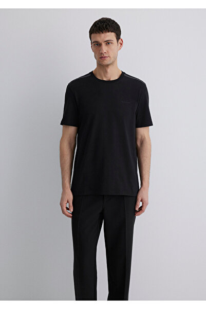 Mavi Μαύρο Μαύρο T-Shirt Regular Fit / Normal Cut 0612689-900