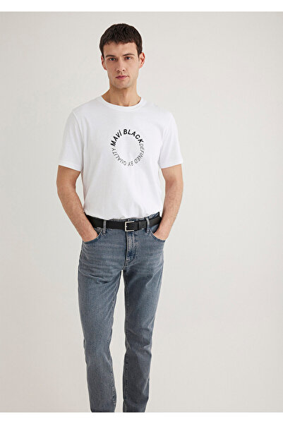 Mavi Schwarz bedrucktes weißes T-Shirt mit normaler Passform 0612406 -620