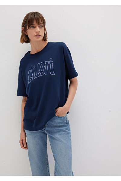 Mavi Μπλουζάκι με τυπωμένο λογότυπο Navy Blue κανονική εφαρμογή / κανονική κοπή 1611193-70488