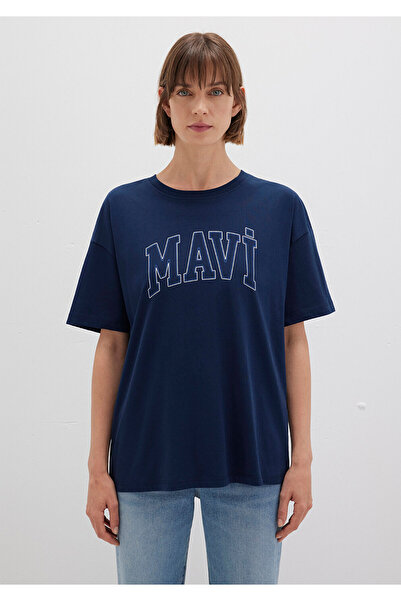 Mavi Μπλουζάκι με τυπωμένο λογότυπο Navy Blue κανονική εφαρμογή / κανονική κοπή 1611193-70488