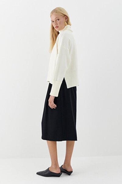 MARKALİSTE Βασικό πλεκτό πουλόβερ με ψηλό λαιμό εκρού