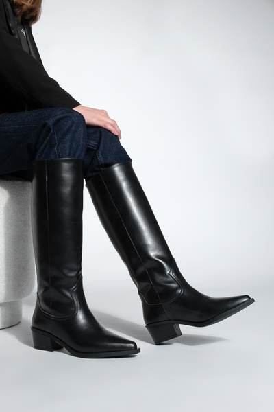 Marjin Γυναικείες μπότες Western χωρίς φερμουάρ με μυτερή μύτη Mivez Μαύρο