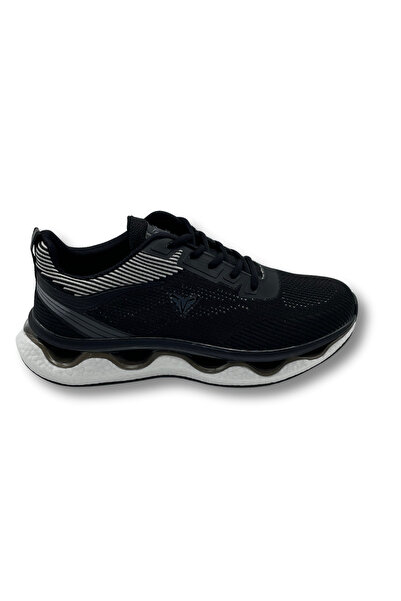 Tiglon Russell Black Men's Sports Shoes