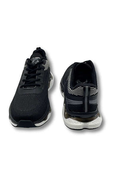 Tiglon Russell Black Men's Sports Shoes