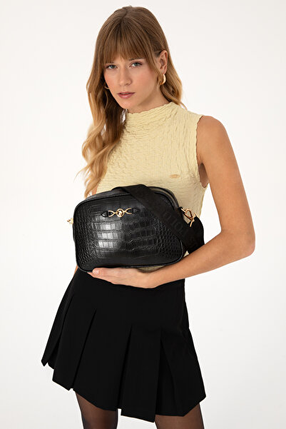 U.S. Polo Assn. حقيبة كروس نسائية باللون الأسود من جلد التمساح 50317817-VR046