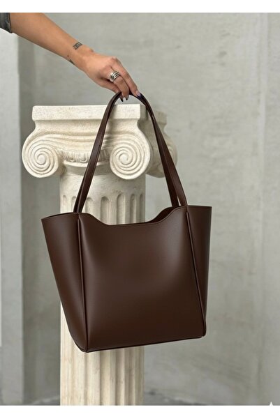 Madame Γυναικεία τσάντα χεριού και ώμου μεγάλου μεγέθους από συνθετικό δέρμα με καφέ λουράκι