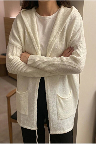 FEMELLE White Hooded Batwing Sleeve Oversized Knitwear Cardigan with Double Pockets Standard Size (Compatible with Size 48 and Below)