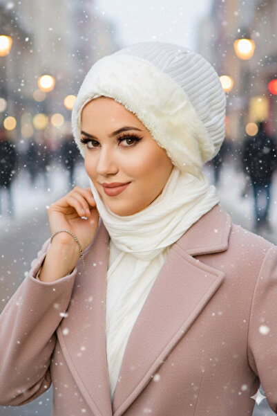 Aişe tesettür Off-White Ribbed Fur Accessory Hijab Beanie