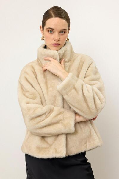 Olcay Jachetă exclusivă cu aspect de blană Hakim Yaka BEJ 1005