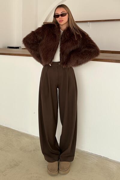 Olcay Krátká bunda z umělé kožešiny s výstřihem do O HNĚDÁ 1014