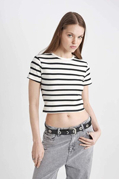 DeFacto Cool Fitted pruhované tričko s krátkým rukávem A7646AX23SM