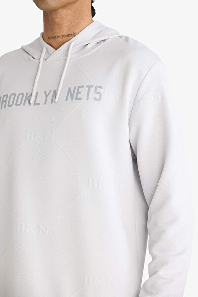 DeFacto DeFactoFit NBA Brooklyn Nets Standard Fit Kapuzenpullover mit bedrucktem Jacquard-Sweatshirt C8916AX24AU