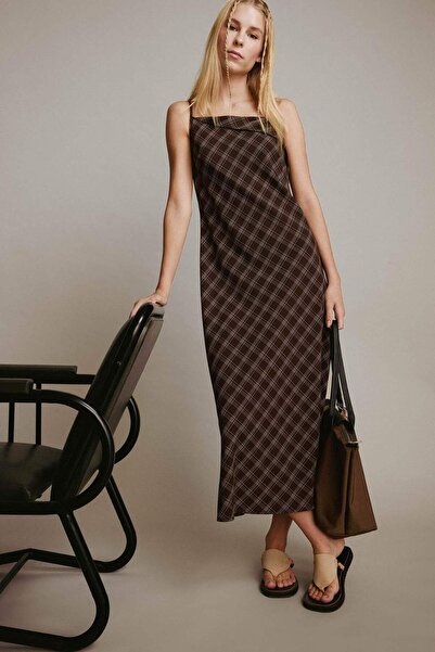 DeFacto Coool Cross Neck Checked Strap Midi Dress E4397Ax25Au