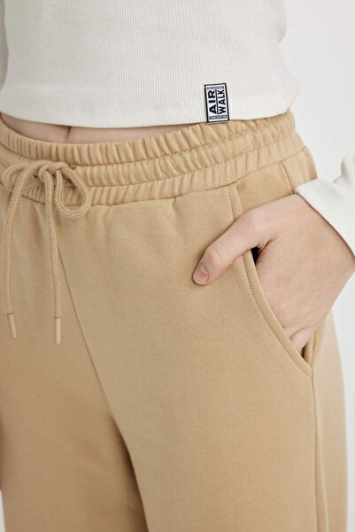 DeFacto Coool Wide Leg Geniş Bol Paça Eşofman Altı Beli Lastikli Bağcıklı Cepli Basic Düz B3345AX23WN