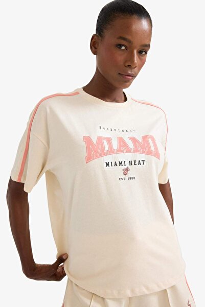 DeFacto DeFactoFit NBA Miami Heat Oversize Φαρδιά Μπλουζάκι με κοντό μανίκι E3825AX25SM