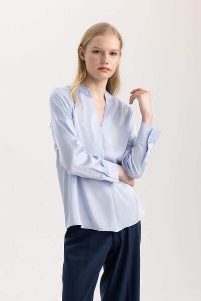 DeFacto Μακρυμάνικη μπλούζα με σατέν λαιμόκοψη με κανονική εφαρμογή C3217AX24SP