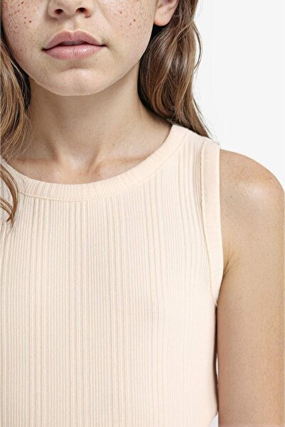 DeFacto Girl's Crew Neck Basic Plain Undershirt Z7815A625Hs