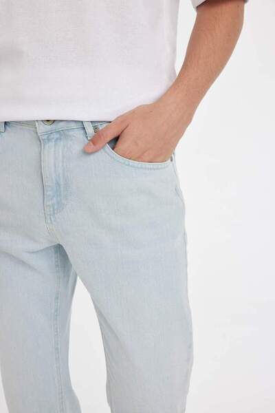 DeFacto Серхіо Regular Fit Нормальний крій Нормальний пояс Прямі штанини Джинси B3107AX24AU