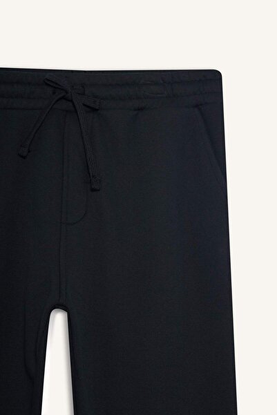 DeFacto Regular Fit, Schnürung an der Taille, Taschen, gerade Beine, dicke Jogginghose D7836AX25AU