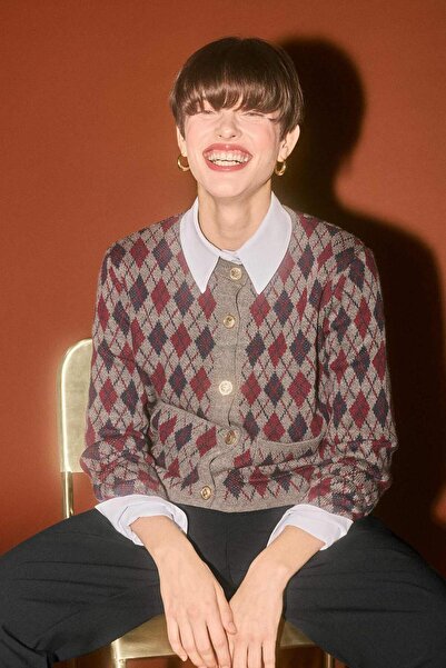 DeFacto Regular Fit Crew Neck Argyle Pattern Buttoned Knitwear Cardigan G6551Ax25Wn