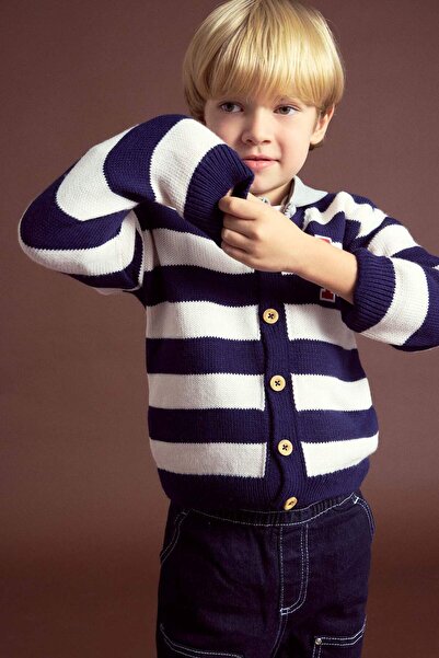 DeFacto Erkek Bebek Çizgili Harf Nakışlı Düğmeli Triko Hırka C8857A524AU