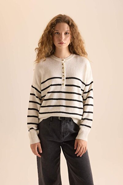 DeFacto Πλεκτό πουλόβερ με κουμπιά Relax Fit D4913axns