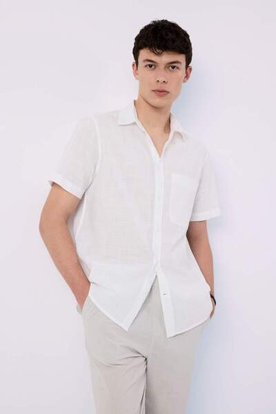 DeFacto Normale Passform, Polokragen, einfaches, gerades Kurzarmhemd D7551AX25SP