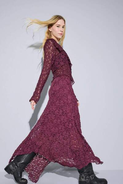 DeFacto Μπλούζα με μακρυμάνικο λαιμόκοψη με λεπτή εφαρμογή με δαντέλα G4439AX25WN