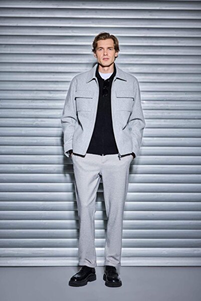 DeFacto Slim Fit Wintermantel mit schmaler Passform, Polokragen, gefüttert, mit Reißverschlusstaschen F0461AX25AU