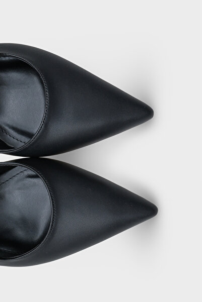 Capone Outfitters Marigold Mid-Heeled Pointed Toe Strappy Women's Shoes