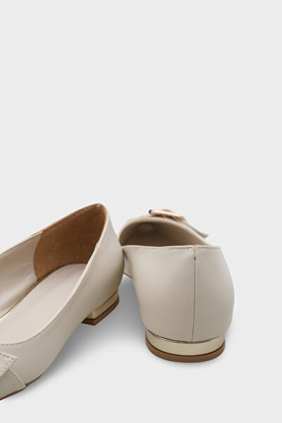 Capone Outfitters Krissie Pointed Toe Short Heeled Women's Ballerinas with Metal Accessories